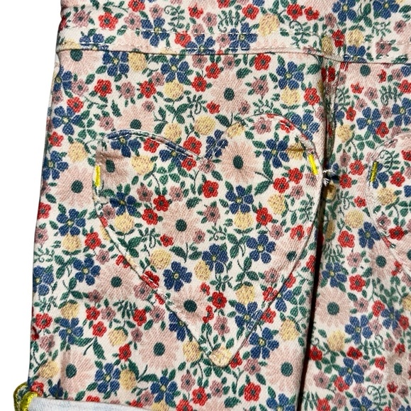 Boden Heart Pocket Short Dungarees - Picture 6 of 10